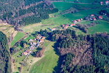 Vue aérienne de À l'eau rouge à le quartier Olfen in Oberzent dans le département Hesse, Allemagne