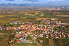 Photographie aérienne de Vue du village depuis le sud à Impflingen dans le département Rhénanie-Palatinat, Allemagne
