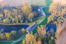 Vue aérienne de Station de pompage et écluse de Sonderheim Sud pour le Michelsbach à le quartier Sondernheim in Germersheim dans le département Rhénanie-Palatinat, Allemagne