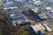 Buschurweg avec Zeich Metallbau GmbH, ArcoSYS Computervertriebs GmbH, Frey Metalltechnik, propriétaire Dipl.-Ing. Matthias Frey eK et PLAY POINT arcade à le quartier Minderslachen in Kandel dans le département Rhénanie-Palatinat, Allemagne d'en haut