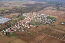 Vue aérienne de Freisbach dans le département Rhénanie-Palatinat, Allemagne