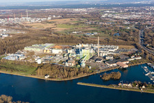 Vue aérienne de Site de l'usine de papier Stora Enso sur le Rhin à le quartier Knielingen in Karlsruhe dans le département Bade-Wurtemberg, Allemagne