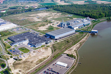 Vue aérienne de Zone industrielle d'Oberwald, usine de papier de palme à le quartier Maximiliansau in Wörth am Rhein dans le département Rhénanie-Palatinat, Allemagne