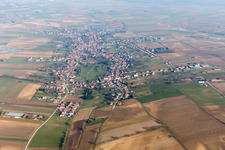 Seebach dans le département Bas Rhin, France vu d'un drone