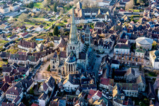 Photographie aérienne de Cathédrale médiévale Saint-Lazare à le quartier Parc Sud-Moulin du Vallon in Autun dans le département Saône et Loire, France