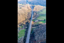 Vue aérienne de TGV à Sully dans le département Saône et Loire, France
