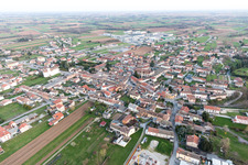 Carpacco dans le département Frioul-Vénétie Julienne, Italie vue du ciel
