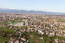 Vue aérienne de Basaldella dans le département Frioul-Vénétie Julienne, Italie