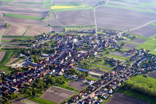 Niederlauterbach dans le département Bas Rhin, France d'un drone