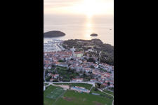Vrsar dans le département Gespanschaft Istrien, Croatie vue du ciel