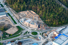 Agrandissement - nouvelle construction - chantier dans les bâtiments et halls de production de l'usine SEW-EURODRIVE GmbH & Co KG à le quartier Graben in Graben-Neudorf dans le département Bade-Wurtemberg, Allemagne du point de vue du drone
