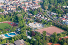 Vue aérienne de Démolition de la salle de sport circulaire à Landau in der Pfalz dans le département Rhénanie-Palatinat, Allemagne