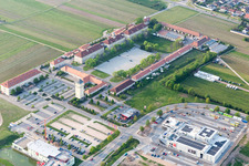 Le Quartier-Hornbach à Neustadt an der Weinstraße dans le département Rhénanie-Palatinat, Allemagne d'en haut