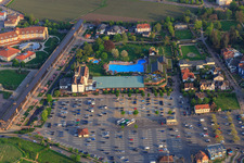 Vue aérienne de Piscine récréative Salinarium au Wurstmarkt à Bad Dürkheim dans le département Rhénanie-Palatinat, Allemagne