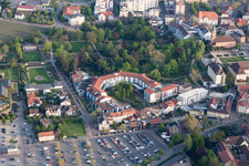 Vue aérienne de Immeuble au parc thermal à Bad Dürkheim dans le département Rhénanie-Palatinat, Allemagne
