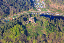 Vue aérienne de Camping Neudahner Weiher - Camping Günther Jacobi et Moosbachtal - J. Horlemann Erben GbR à Dahn dans le département Rhénanie-Palatinat, Allemagne
