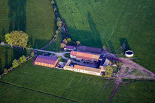 Vue d'oiseau de Mertzwiller dans le département Bas Rhin, France