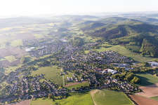 Vue aérienne de Eschershausen dans le département Basse-Saxe, Allemagne