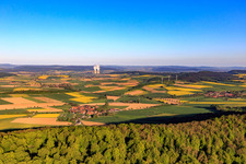 Vue aérienne de Vue de Bremke de la centrale nucléaire Grohnde à le quartier Grohnde in Emmerthal dans le département Basse-Saxe, Allemagne