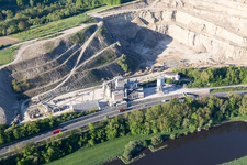 Vue aérienne de Carrière pour l'extraction et l'exploitation minière de à Hehlen dans le département Basse-Saxe, Allemagne