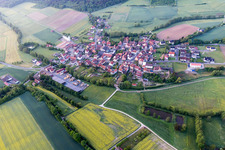 Vue aérienne de Quartier Wustviel in Rauhenebrach dans le département Bavière, Allemagne