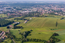Vue aérienne de Sarreguemines - Neunkirch, aérodrome à Frauenberg dans le département Moselle, France