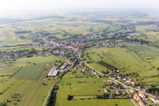 Vue aérienne de Wiesviller dans le département Moselle, France