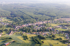 Vue aérienne de Siltzheim dans le département Bas Rhin, France