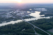 Vue aérienne de Pont sur le Rhin à Germersheim dans le département Rhénanie-Palatinat, Allemagne