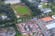Vue aérienne de Terrain de sport du SV Rülzheim 1920 eV à Rülzheim dans le département Rhénanie-Palatinat, Allemagne