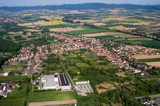 Vue aérienne de De l'est à le quartier Schaidt in Wörth am Rhein dans le département Rhénanie-Palatinat, Allemagne