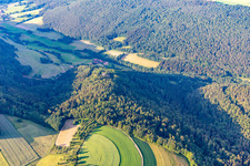 Vue aérienne de Château de Wildenberg à le quartier Preunschen in Kirchzell dans le département Bavière, Allemagne