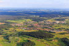 Vue aérienne de Vue du nord à le quartier Untermudau in Mudau dans le département Bade-Wurtemberg, Allemagne