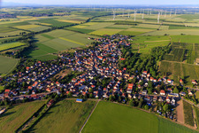 Vue aérienne de Vue de la ville depuis le nord-ouest à le quartier Heßloch in Dittelsheim-Heßloch dans le département Rhénanie-Palatinat, Allemagne