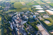 Vue aérienne de Locaux de l'usine sucrière Südzucker AG (Palatinat) à Obrigheim dans le département Rhénanie-Palatinat, Allemagne