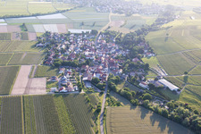 Vue aérienne de Bissersheim dans le département Rhénanie-Palatinat, Allemagne