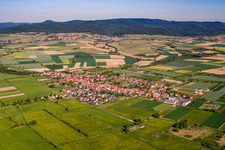Schweighofen dans le département Rhénanie-Palatinat, Allemagne du point de vue du drone