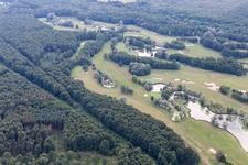 Club de golf à Soufflenheim dans le département Bas Rhin, France d'en haut
