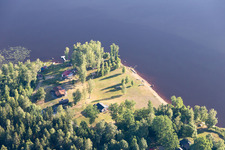 Vue aérienne de Blädingenäs dans le département Kronoberg, Suède