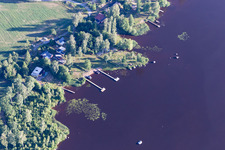 Vue aérienne de Blädingenäs dans le département Kronoberg, Suède