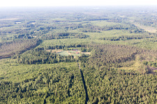Vue aérienne de Lönashult dans le département Kronobergs län, Suède