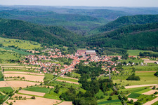 Vue d'oiseau de Zinswiller dans le département Bas Rhin, France