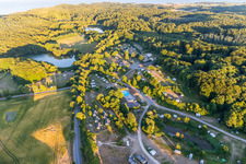 (DK), Møns Klint Resort et Camping à Borre dans le département Sjaelland, Danemark d'en haut