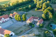 Borre dans le département Sjaelland, Danemark vu d'un drone