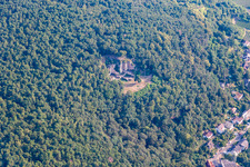 Vue aérienne de Chaise Kriemhilden à le quartier Grethen in Bad Dürkheim dans le département Rhénanie-Palatinat, Allemagne