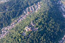 Vue aérienne de Ruines du monastère du Limbourg à le quartier Hausen in Bad Dürkheim dans le département Rhénanie-Palatinat, Allemagne
