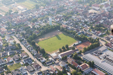Vue aérienne de FC Palatie Böhl eV à le quartier Böhl in Böhl-Iggelheim dans le département Rhénanie-Palatinat, Allemagne