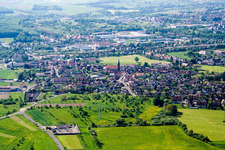 Vue aérienne de Saverne, Monswiller du nord à Monswiller dans le département Bas Rhin, France