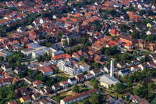 Vue aérienne de Immeuble résidentiel et de bureaux entre Goethe- et Marktstr à Kandel dans le département Rhénanie-Palatinat, Allemagne
