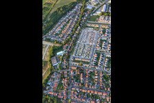 Vue aérienne de Nouvelle zone de développement entre Eggensteiner Straße et Gustav-Heinkel-Straße à le quartier Knielingen in Karlsruhe dans le département Bade-Wurtemberg, Allemagne